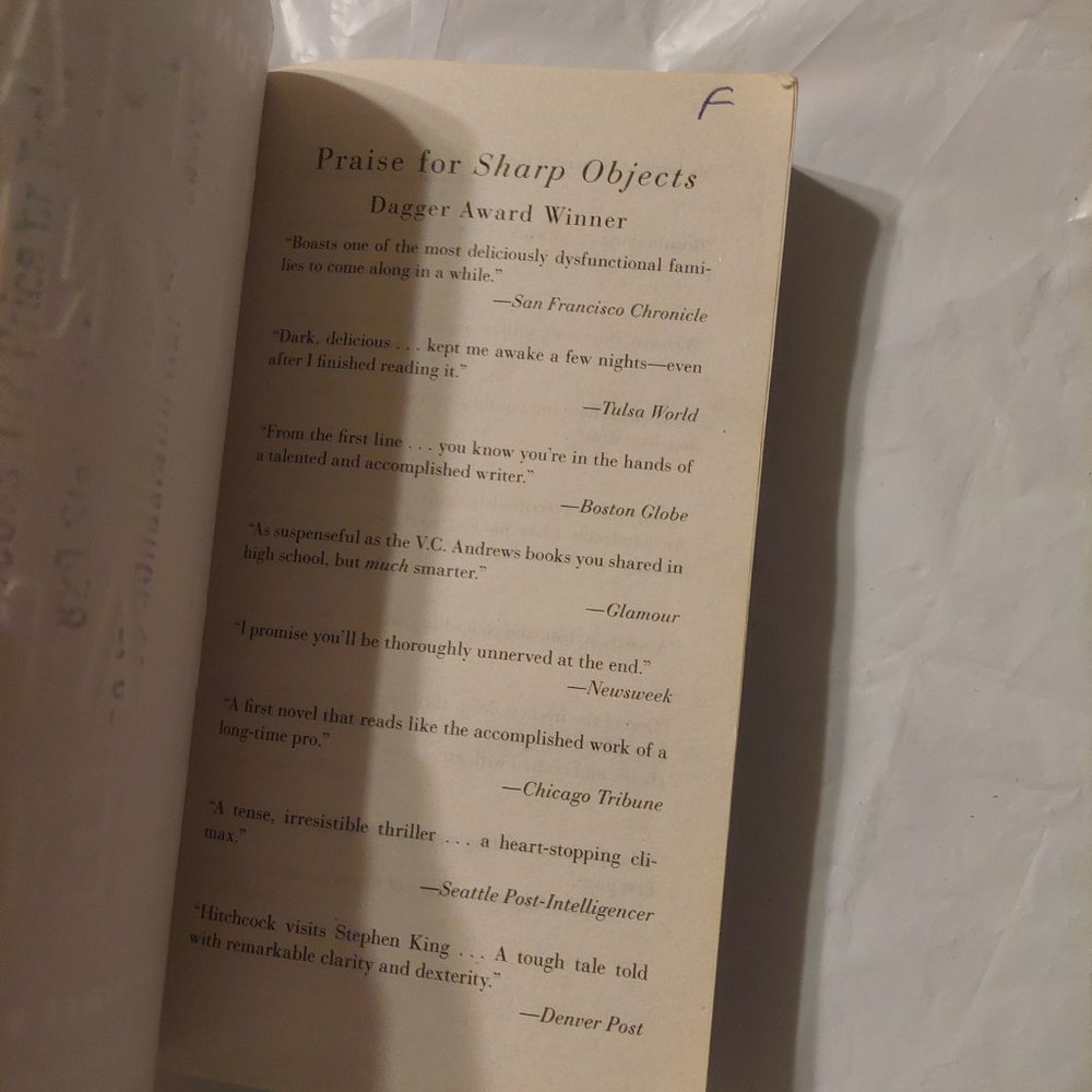Sharp Objects - Picture 2 of 5